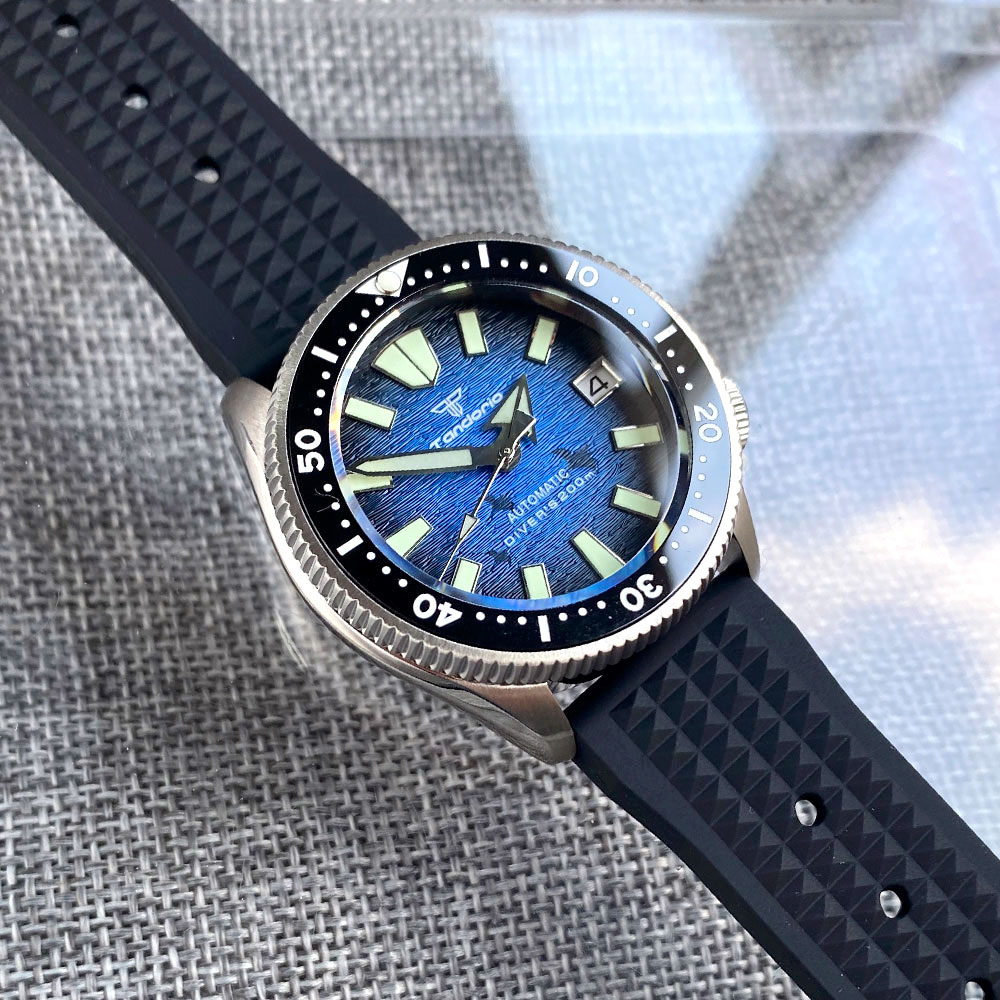 37mm Tandorio 200m Diving NH35 - đánh giá và giá Rubber Strap Diver